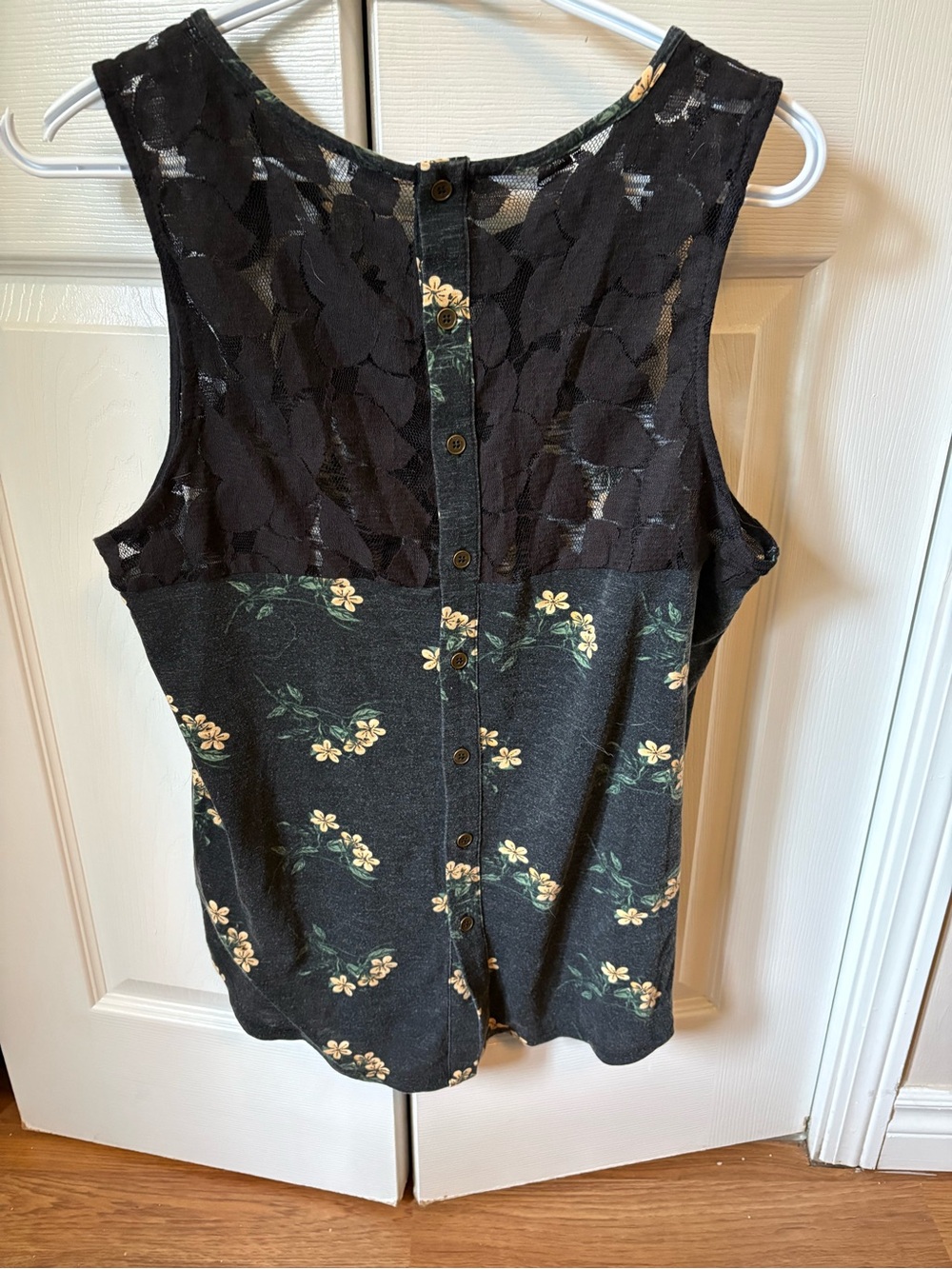 Kismet Black Floral Lace-Back Button Tank